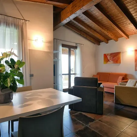 Les Maisons - Ruculi Hospitality Apartamento Tignale