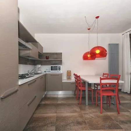 Les Maisons - Ruculi Hospitality